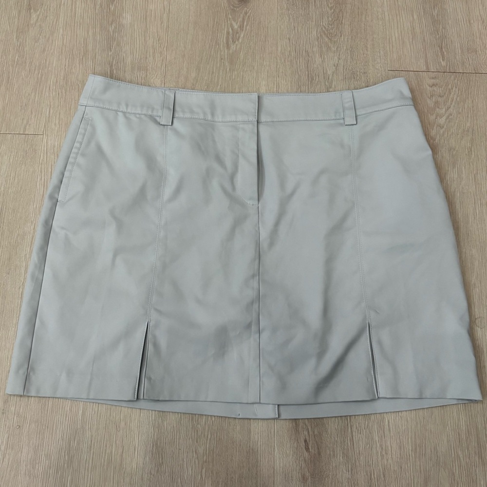 NWOT IZOD Women's Golf Skort Gray Size 18 Pockets Athletic Performance Skirt